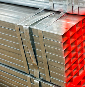 Picture of Black steel pipe and galvanized steel pipe.