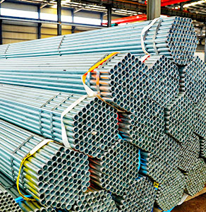 Picture of Black steel pipe and galvanized steel pipe.