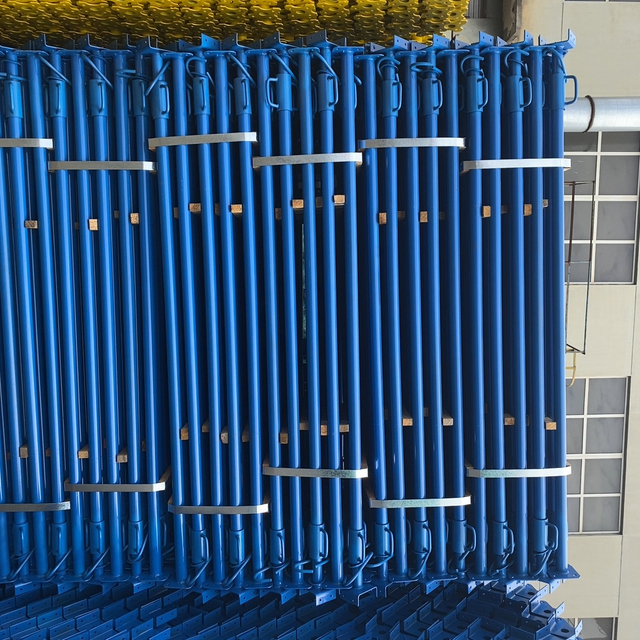 portable metal connect scaffolding